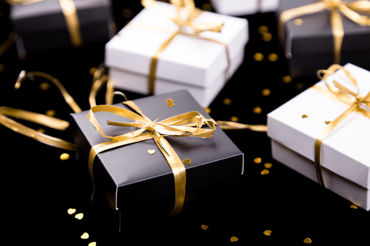 5 Perfect Gift Ideas for Your Girlfriend